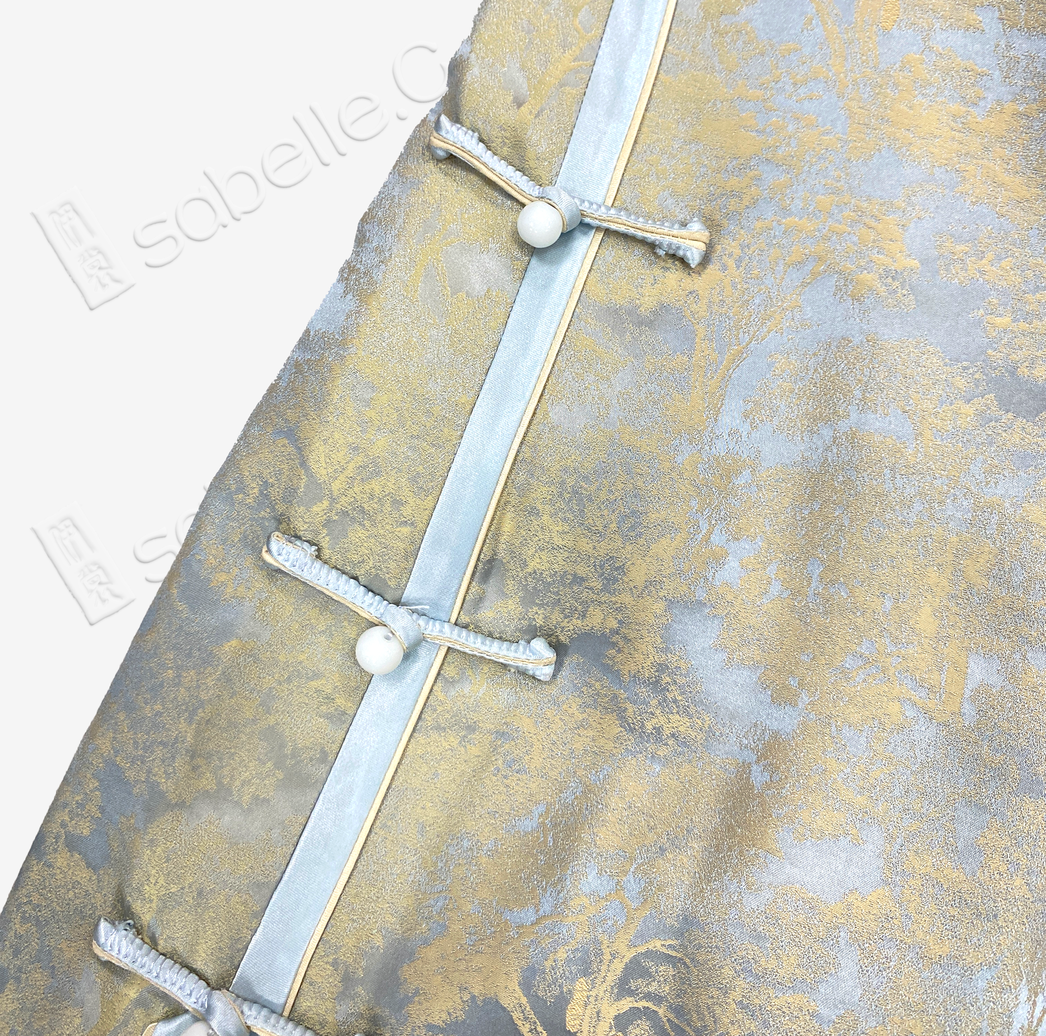 Stand-up collar short-sleeved cheongsam