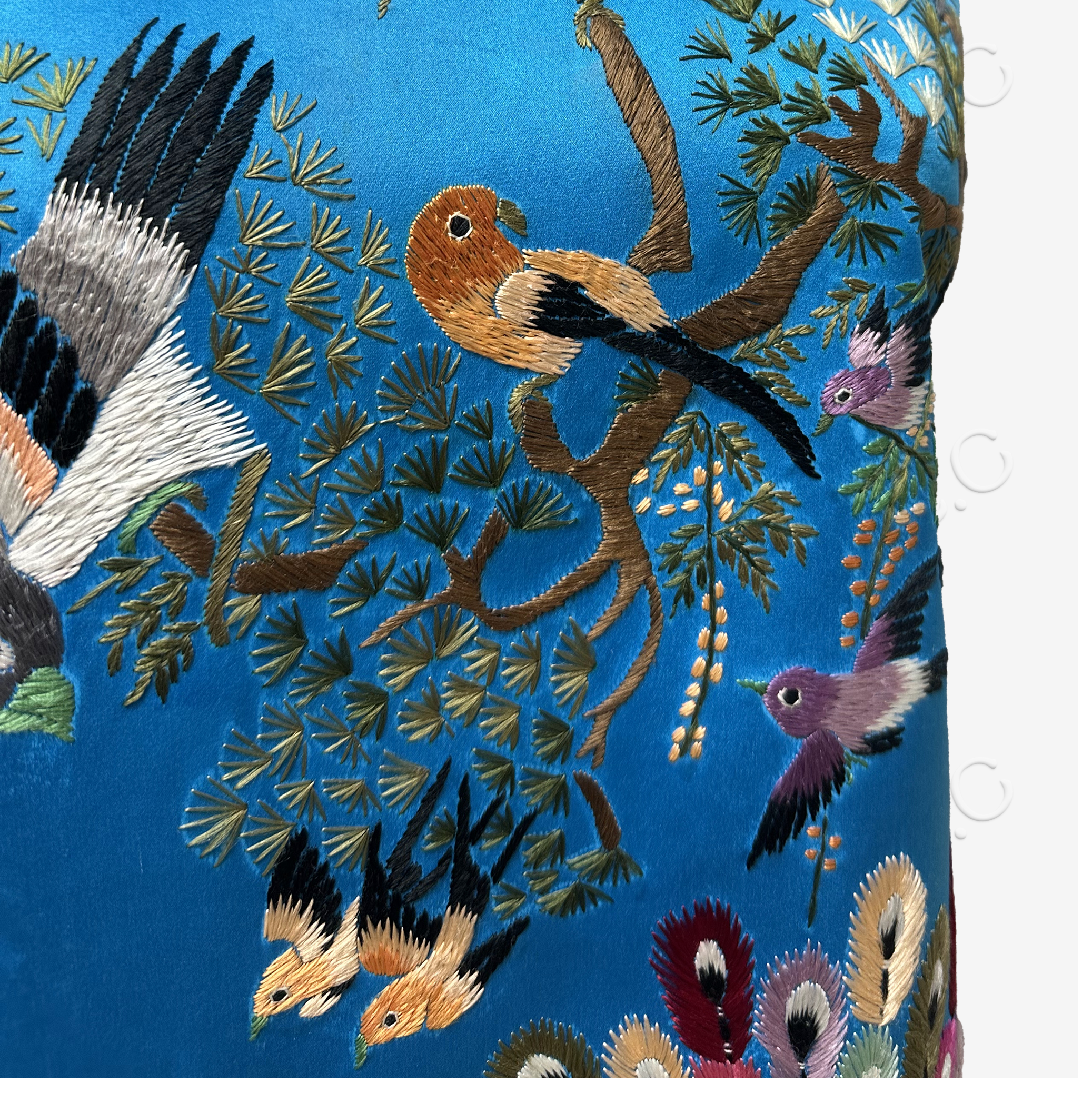 Chinese Suzhou Embroidery Stand-up Collar Qipao with Kesi Craft