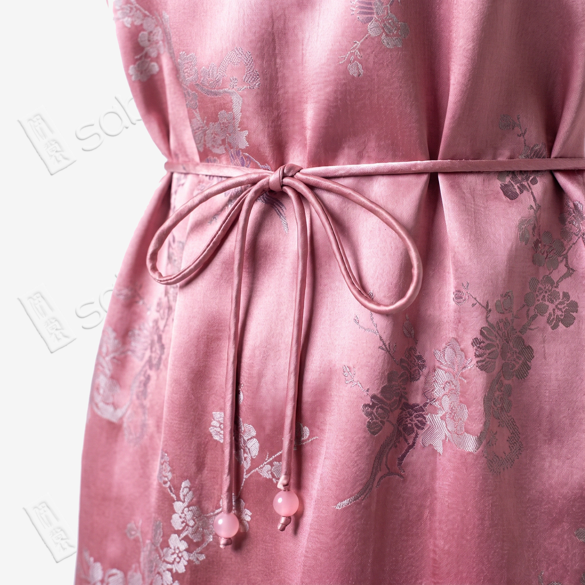 Magpie & Plum Antique Silk Qipao - 「喜上眉梢」古董真絲旗袍
