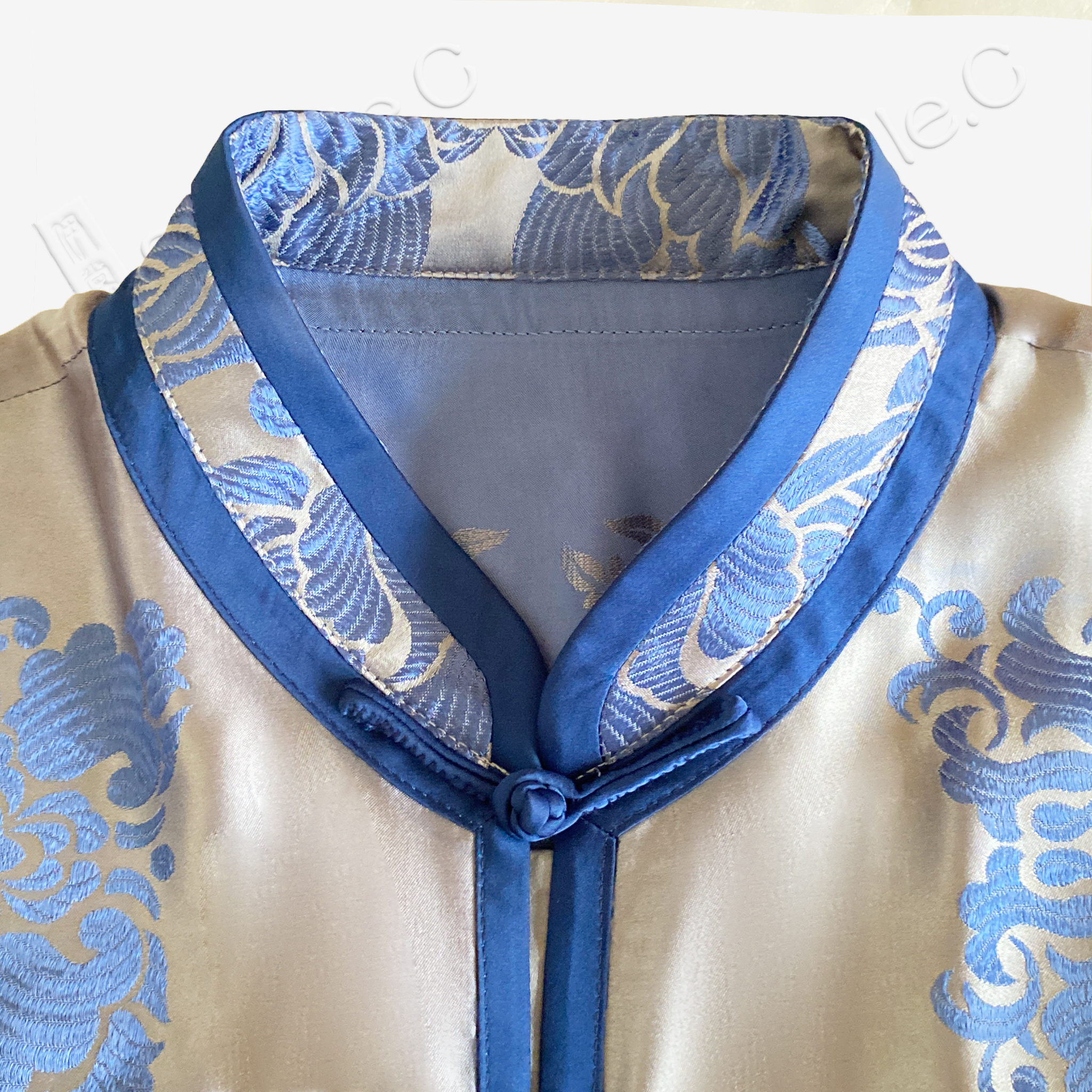 Antique Silk Long Tunic - 「御瓷凝芳」古董真絲長衫