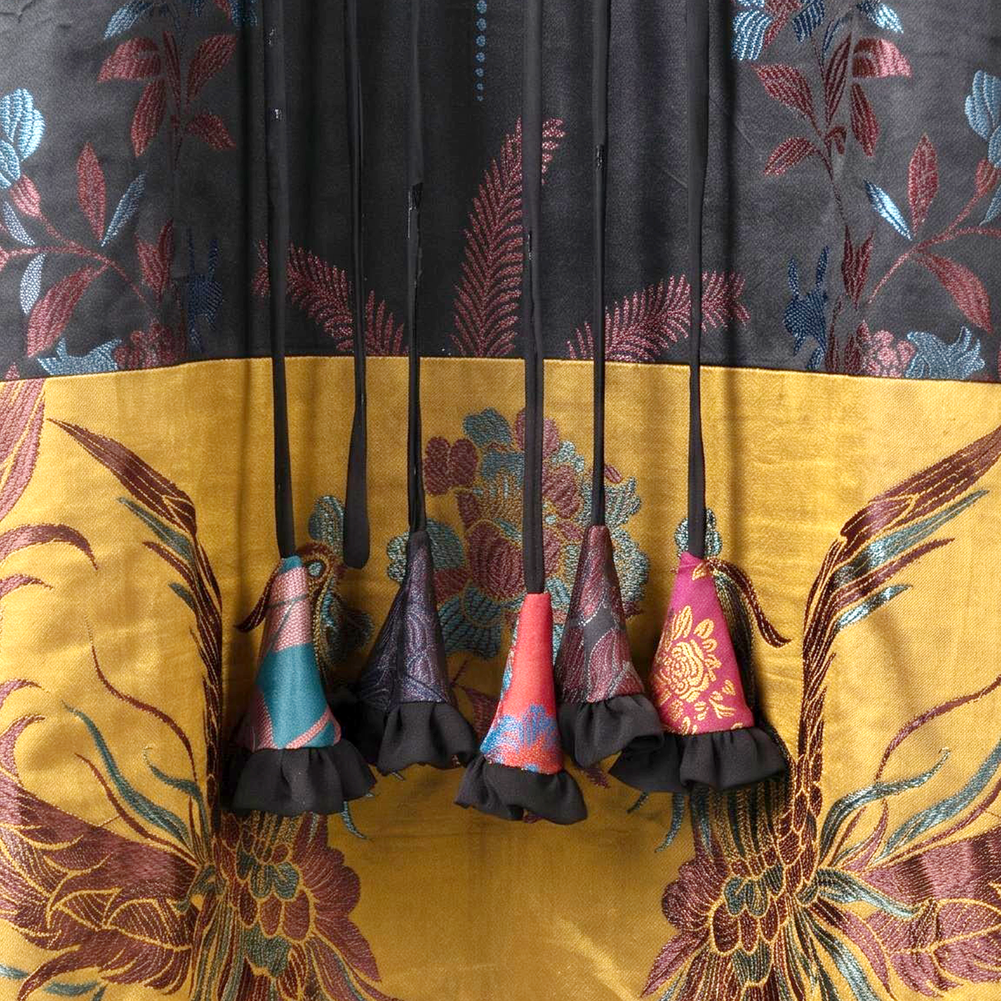 Gilded Embroidery Antique Silk Slip Dress - 「祥獅綉球」手工盤金繡古董真絲拼接長裙