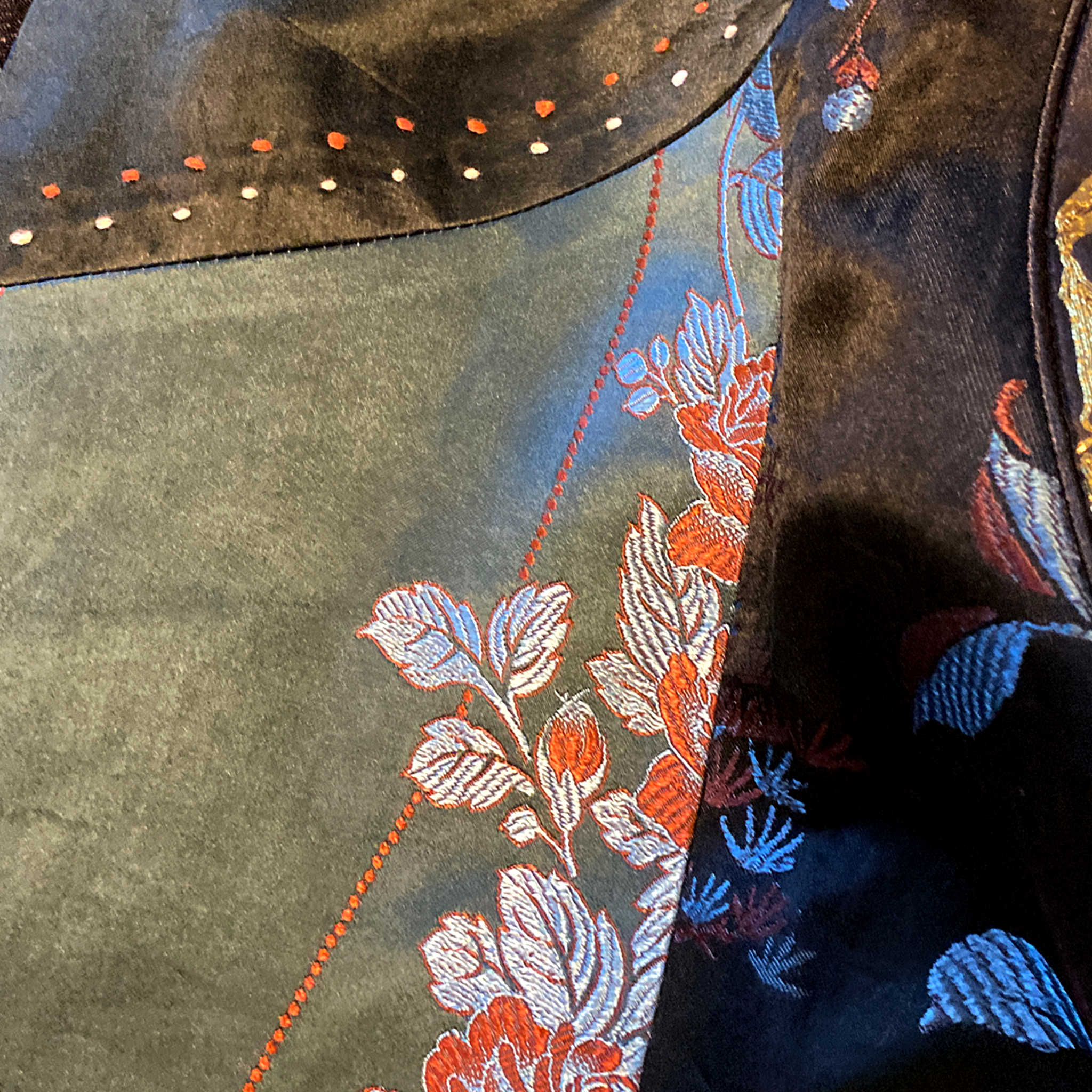 Gilded Embroidery Antique Silk Slip Dress - 「祥獅綉球」手工盤金繡古董真絲拼接長裙