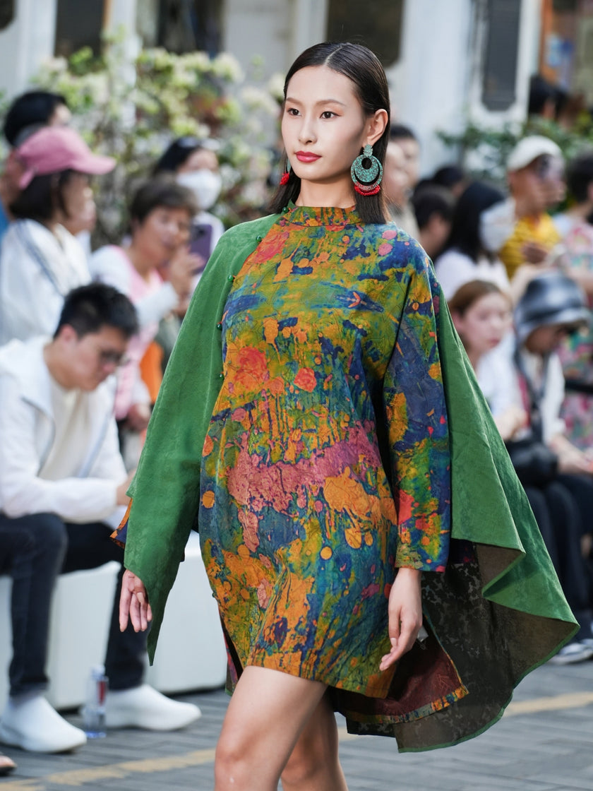 Hualuo Gambiered Canton Silk Patchwork Cape Dress