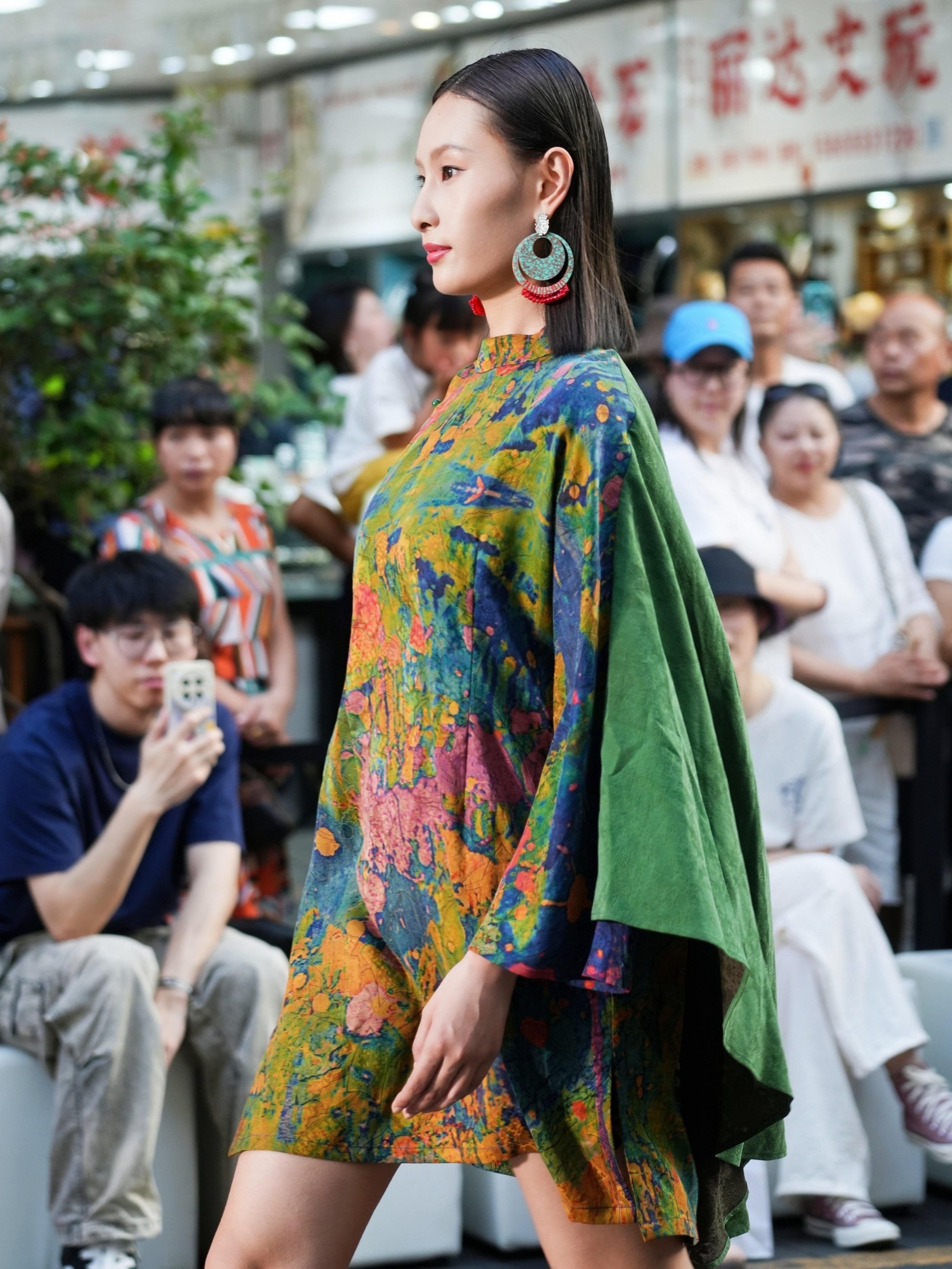Hualuo Gambiered Canton Silk Patchwork Cape Dress