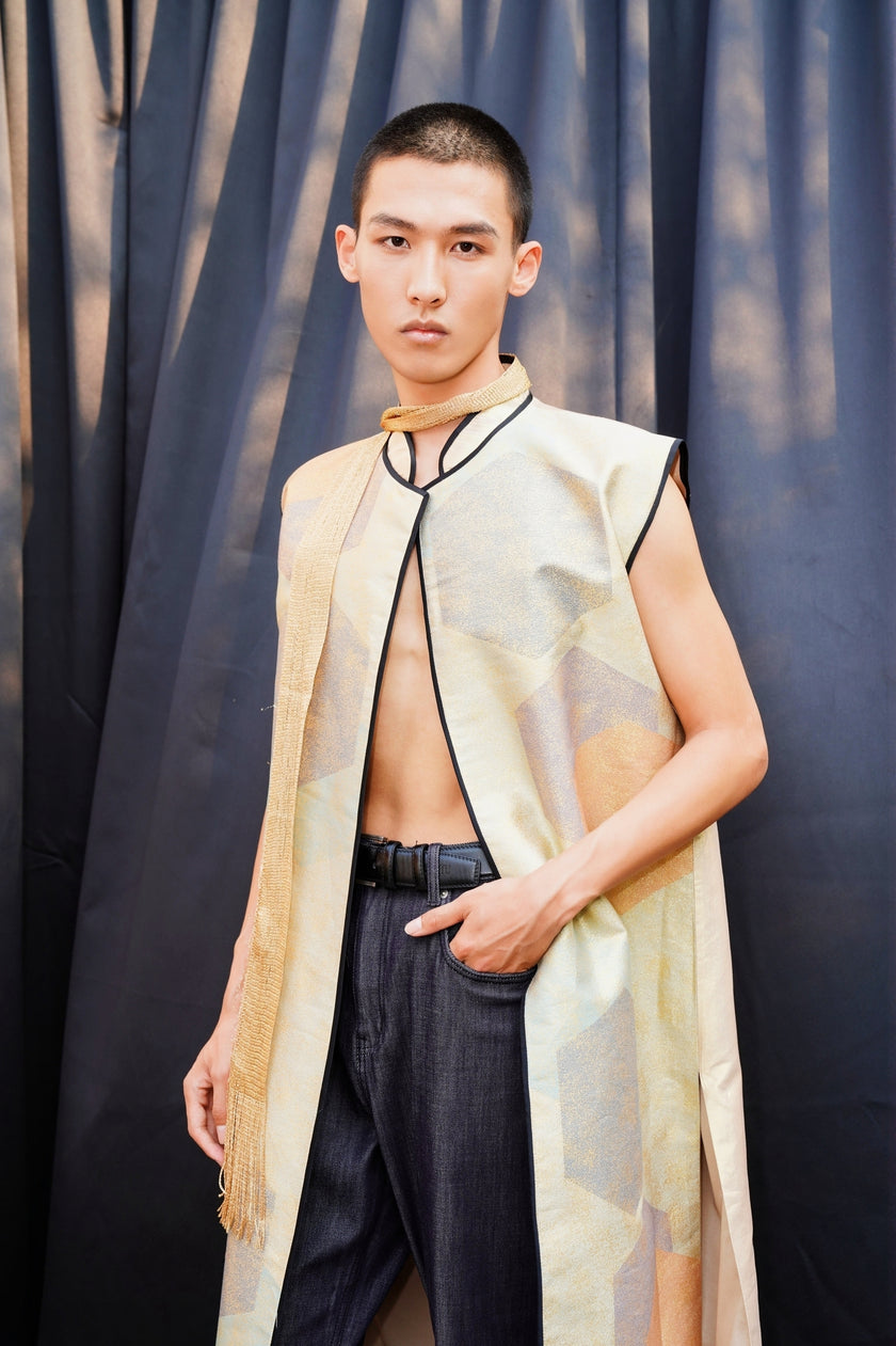 Haute Couture Gold-foil Kesi Tapestry Long Vest - 金箔底緙絲背心