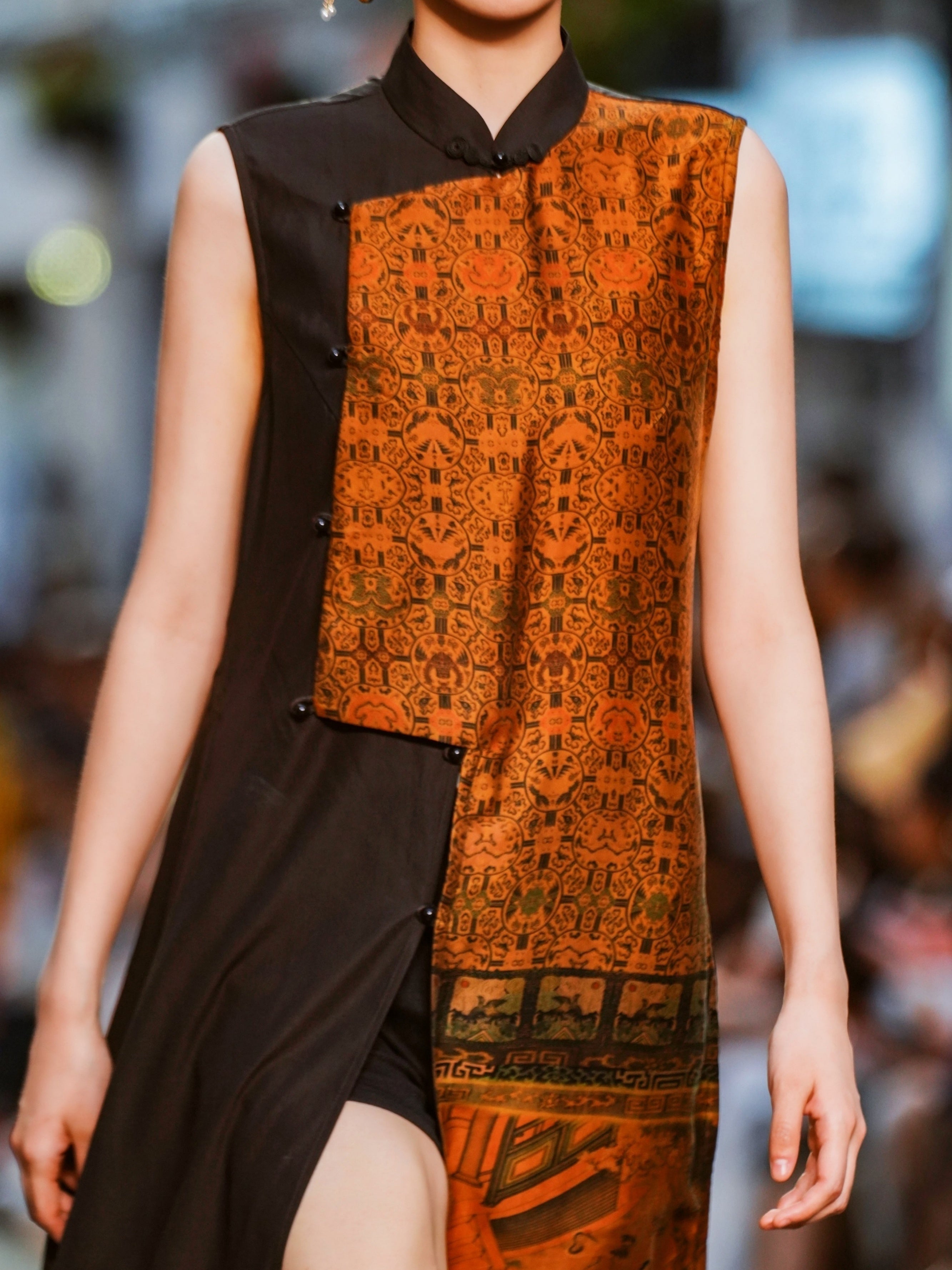 Gambiered Canton Silk Patchwork Top - 香雲紗罩衫