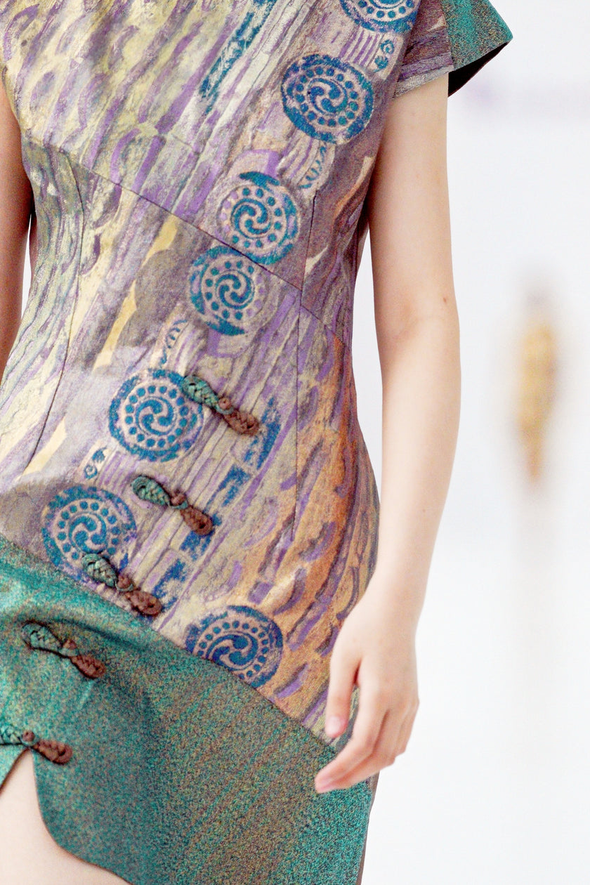 Haute Couture Glass-Inlay Kesi Tapestry Dress - 「左玻璃綴」緙絲手工禮裙