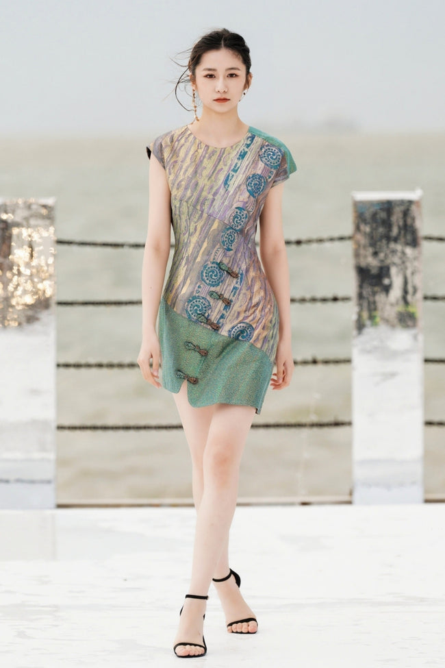 Haute Couture Glass-Inlay Kesi Tapestry Dress - 「左玻璃綴」緙絲手工禮裙