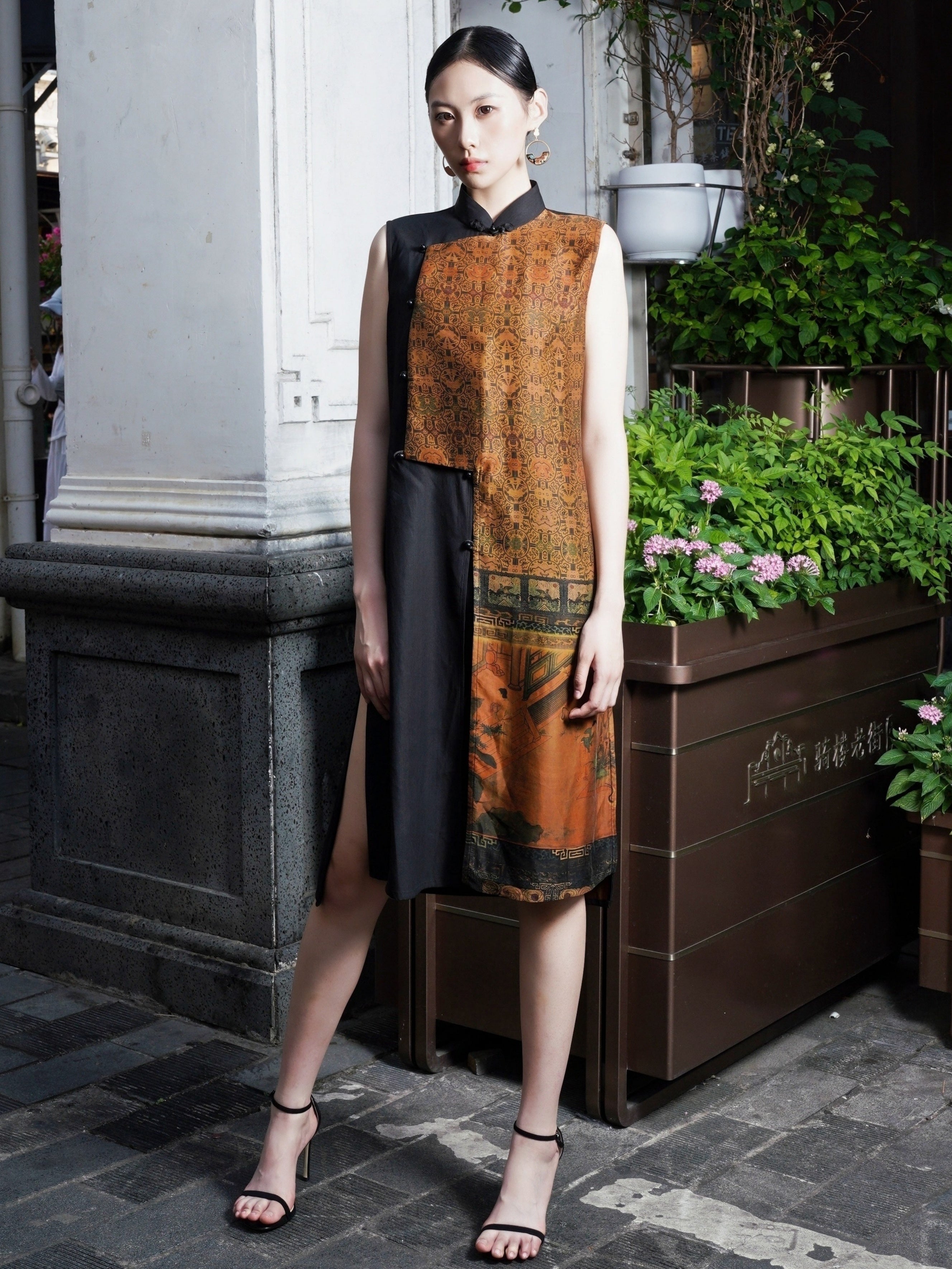 Gambiered Canton Silk Patchwork Top - 香雲紗罩衫