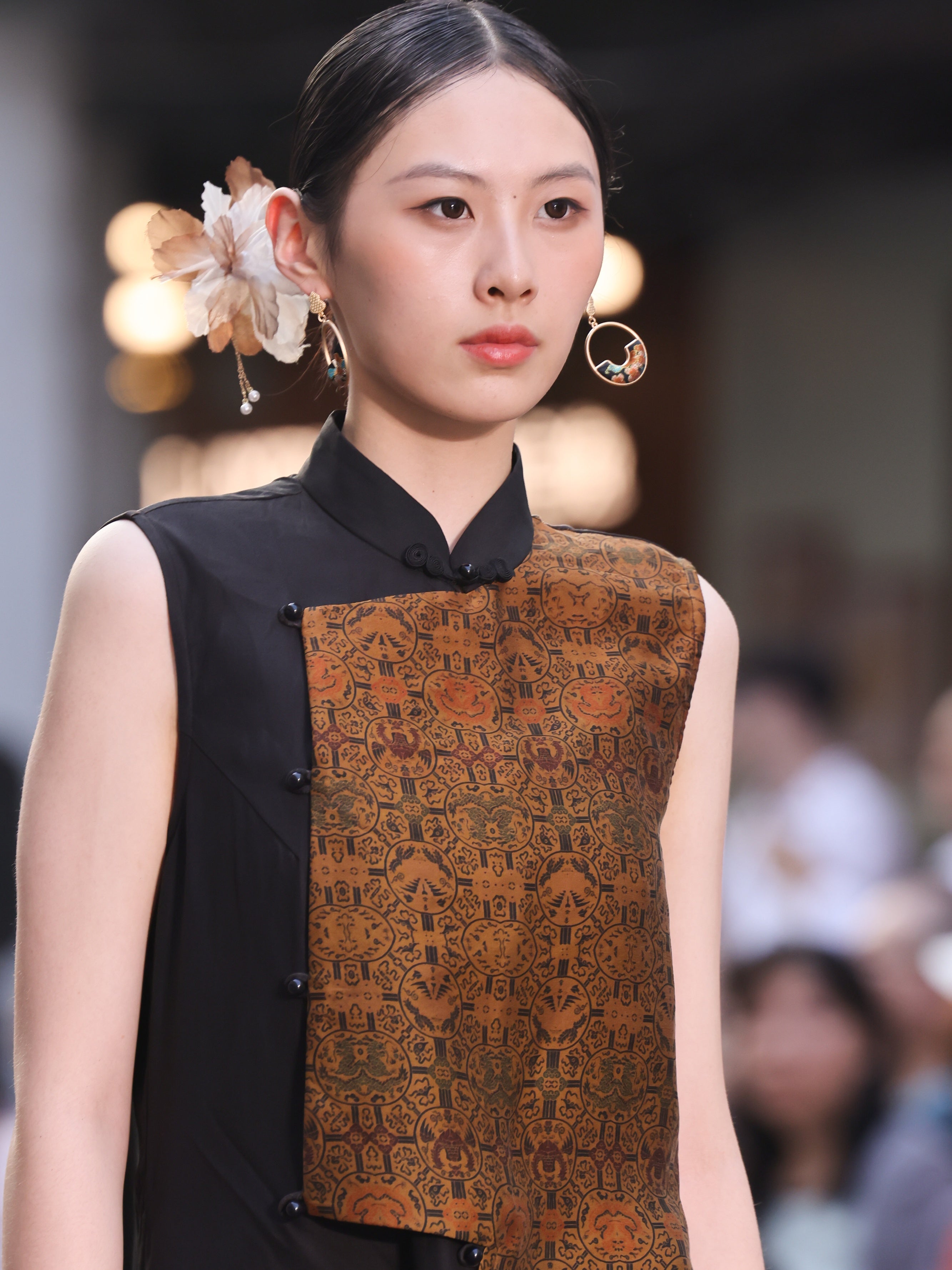 Gambiered Canton Silk Patchwork Top - 香雲紗罩衫