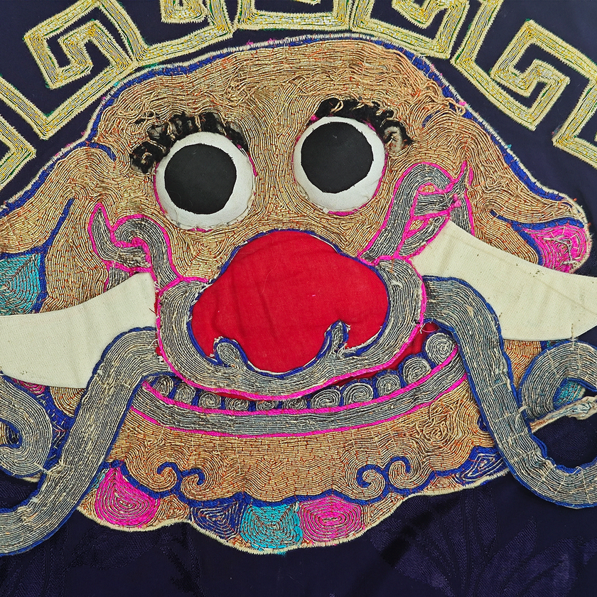 Gold Couched Embroidery Jumpsuit - 「玄獸納祿」盤金繡吊帶褲