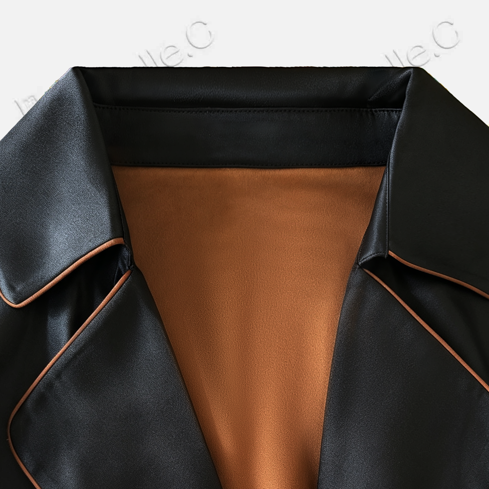 Leather‑Finish Gambiered Canton Silk Trench Coat - 重緞香雲紗風衣外套