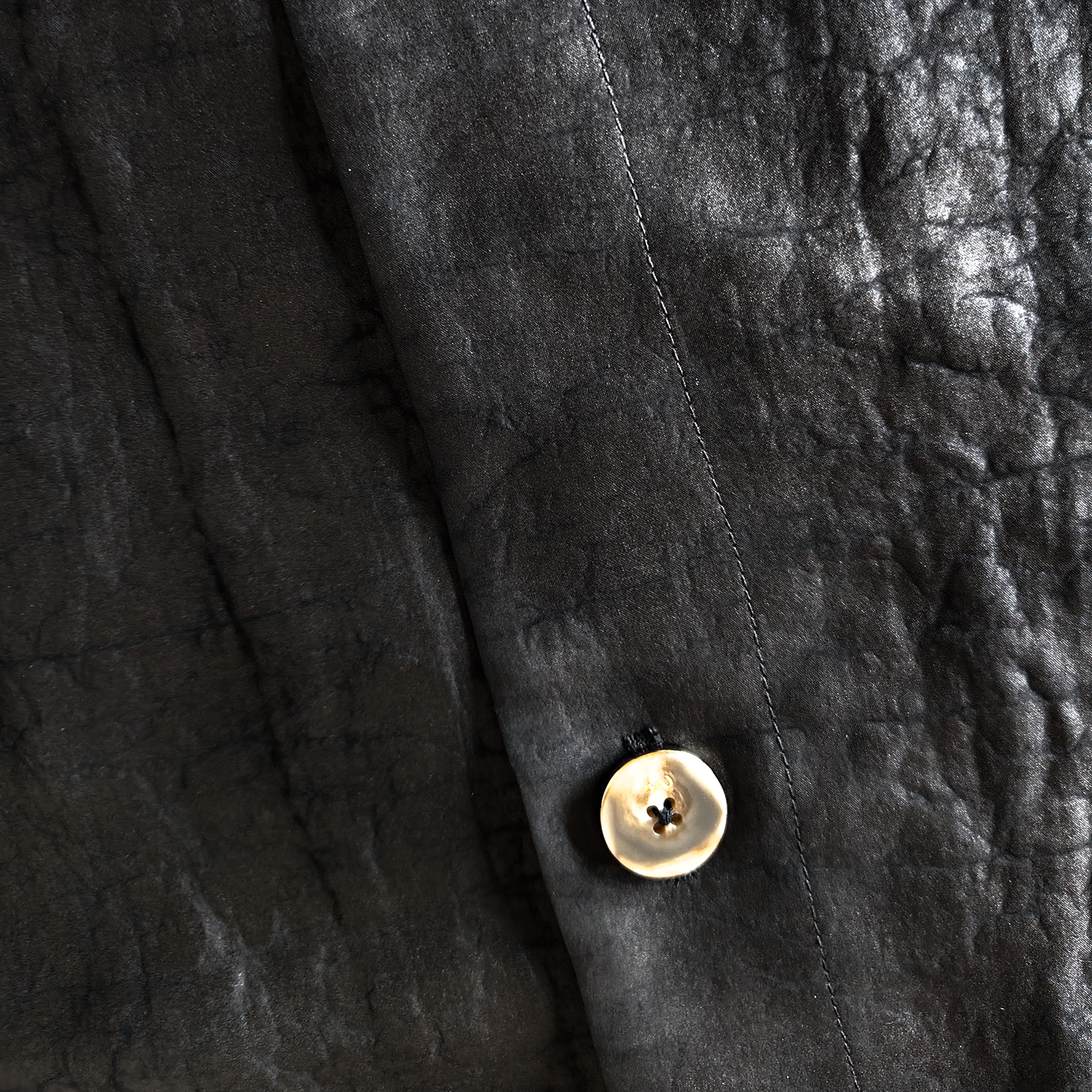 Crackled‑Texture Gambiered Canton Silk Short Jacket - 龜裂紋香雲紗短外套