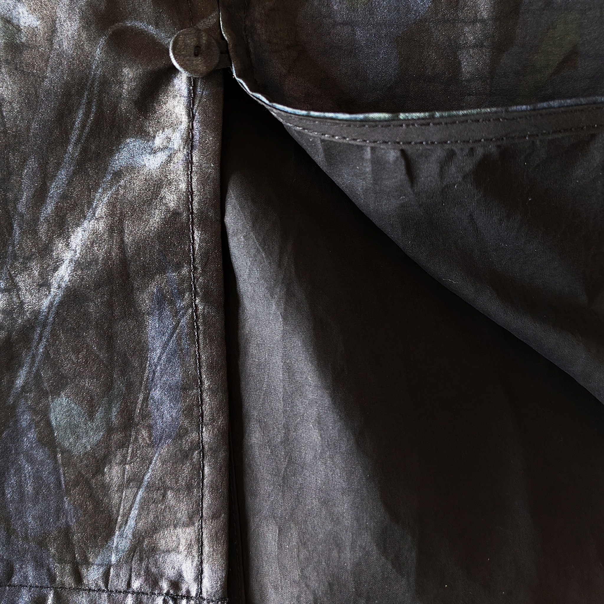 Crackled‑Texture Gambiered Canton Silk Jacket - 龜裂紋香雲紗短外套