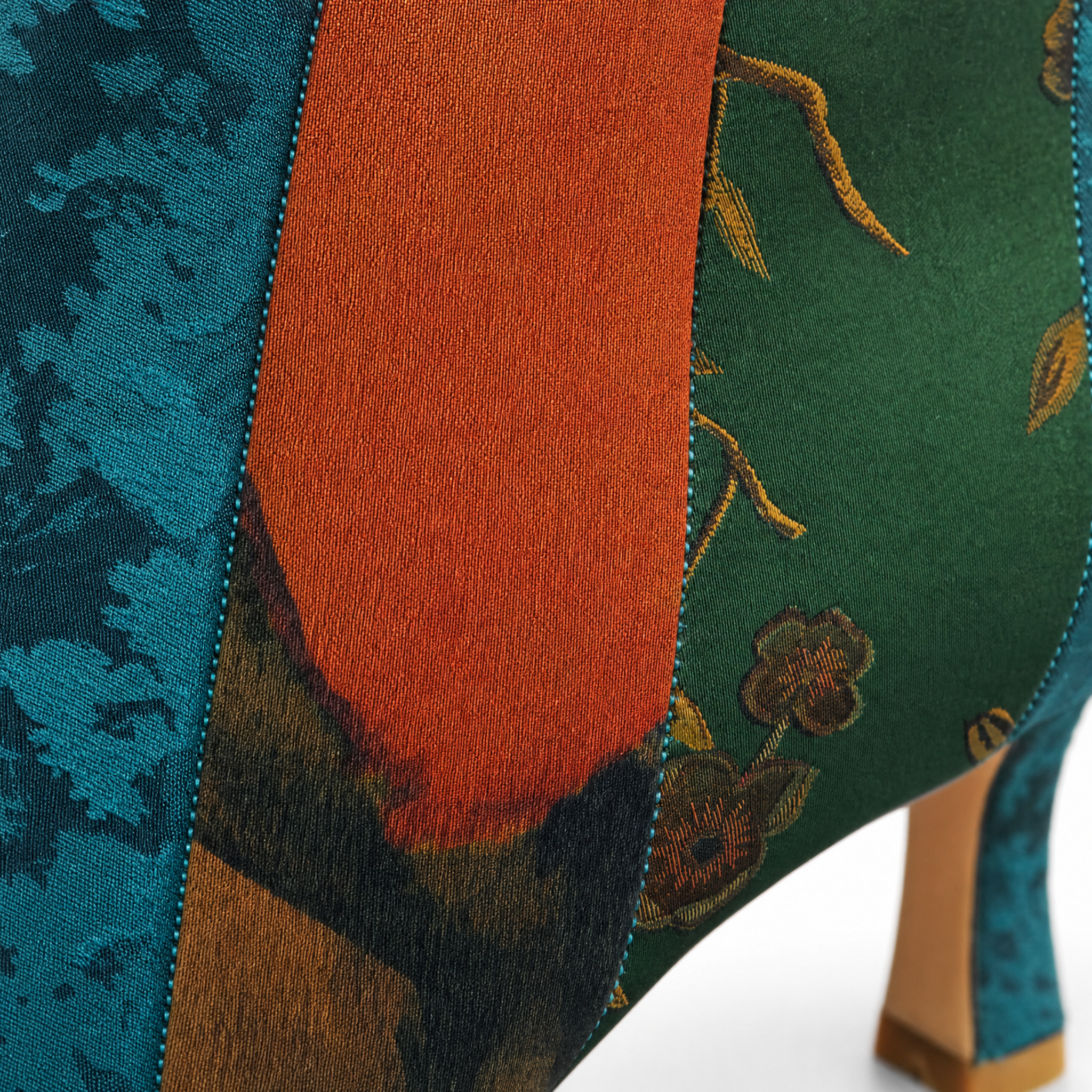 Gambiered Canton Silk Heel Ankle Boots - 香雲紗尖頭短靴