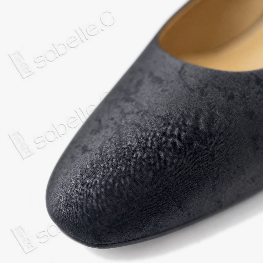 Crackled-Texture Gambiered Canton Silk Buckle Heels - 龜裂紋香雲紗高跟鞋