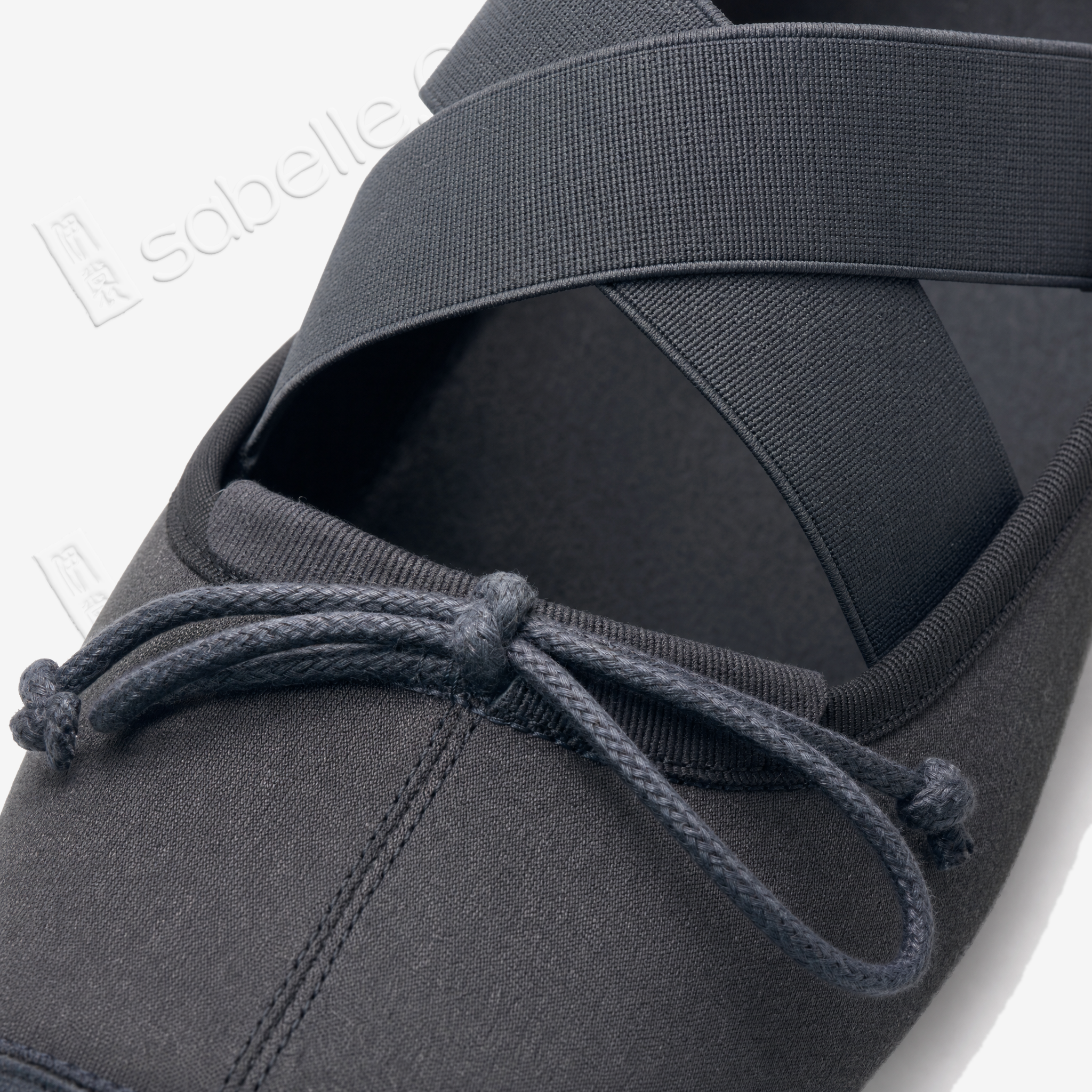 Gambiered Canton Silk Cross‑Strap Ballet Flats - 香雲紗交叉綁帶芭蕾鞋