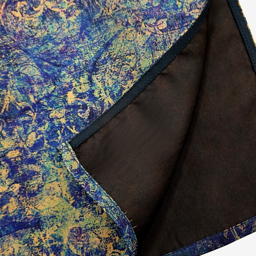 Navy Gilded Blur Motif Gambiered Canton Silk Top - 藏藍鎏金暈紋香雲紗上衣