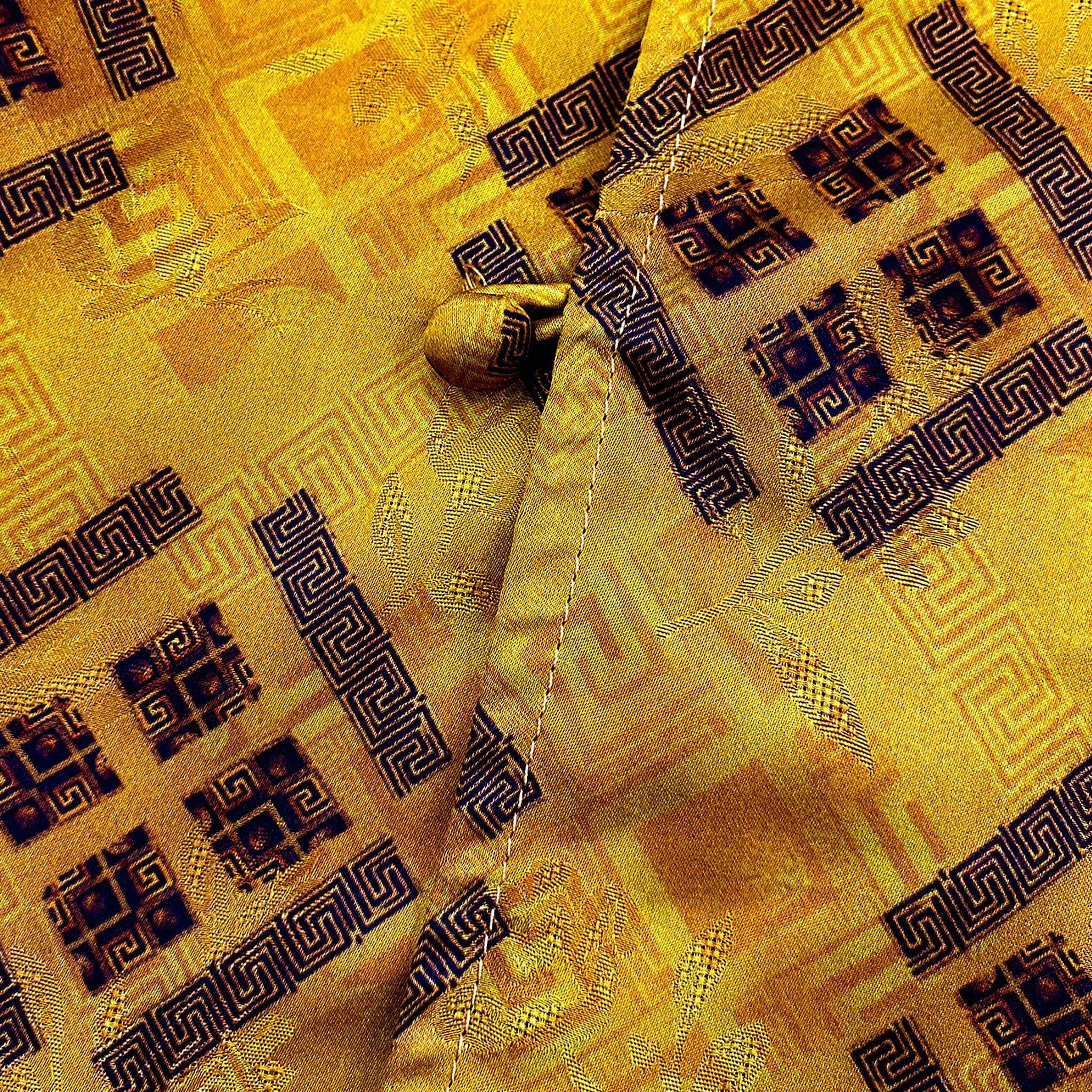 Gilded Geometric Gambiered Canton Silk Sleeveless Top - 鎏金幾何香雲紗無袖上衣