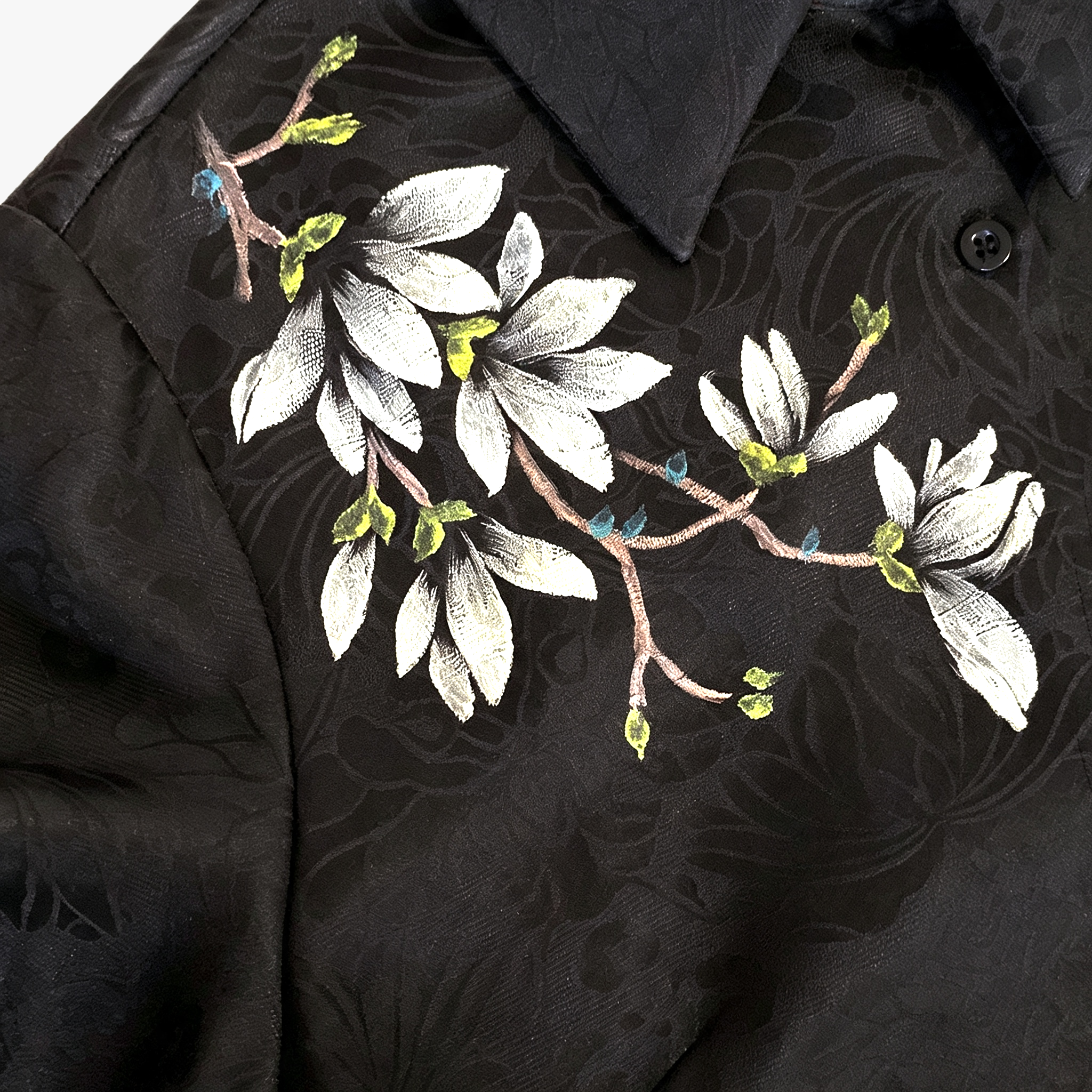 Hand‑Painted Gambiered Canton Silk Shirt - 「素墨玉蘭」手繪香雲紗襯衫