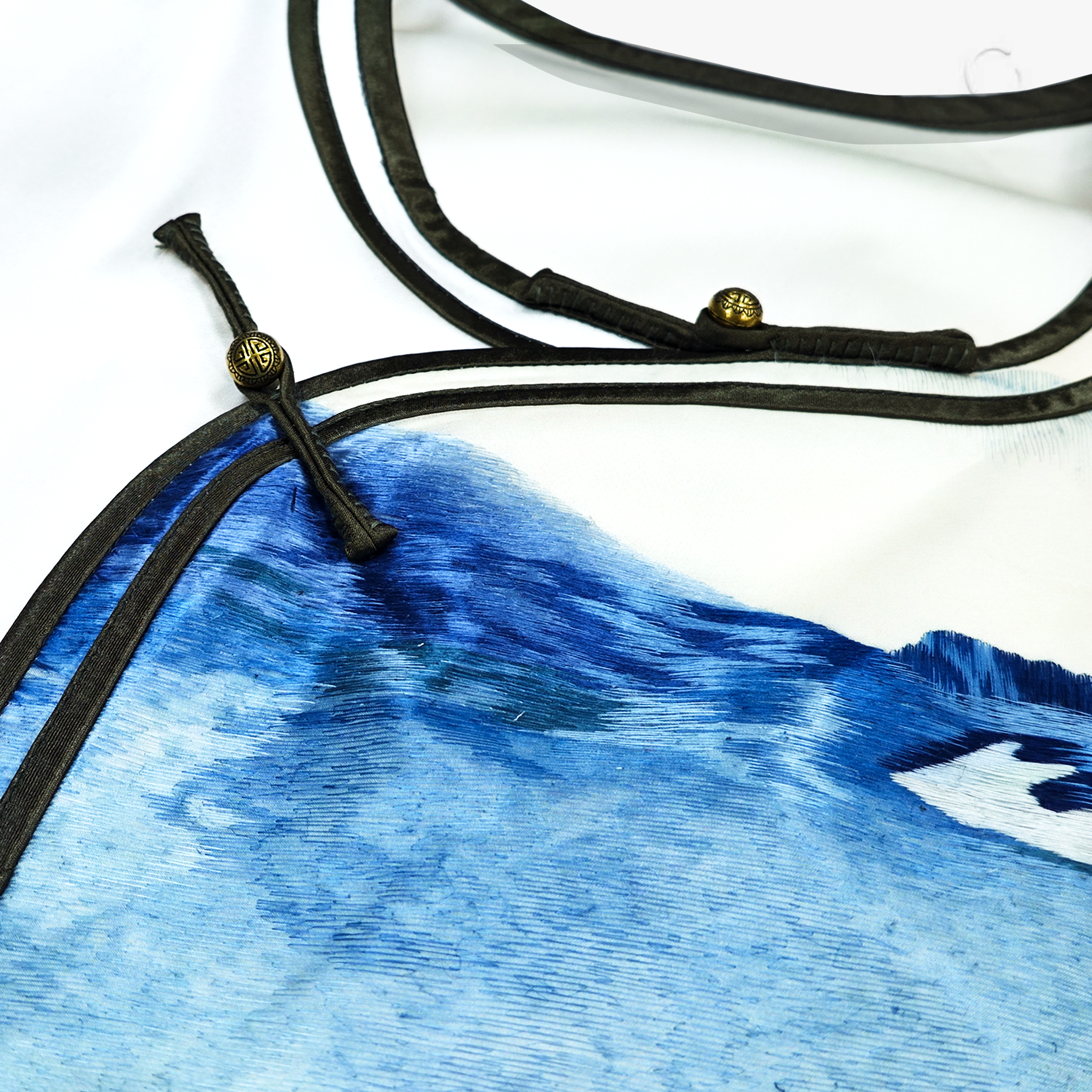 Landscape‑Koi Hand‑Embroidered Waistcoat - 手工刺繡馬甲