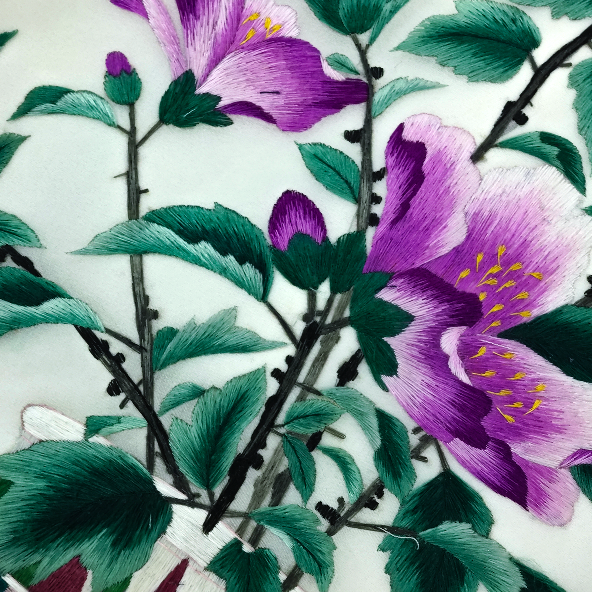 Hand‑Embroidered Waistcoat - 手工刺繡馬甲