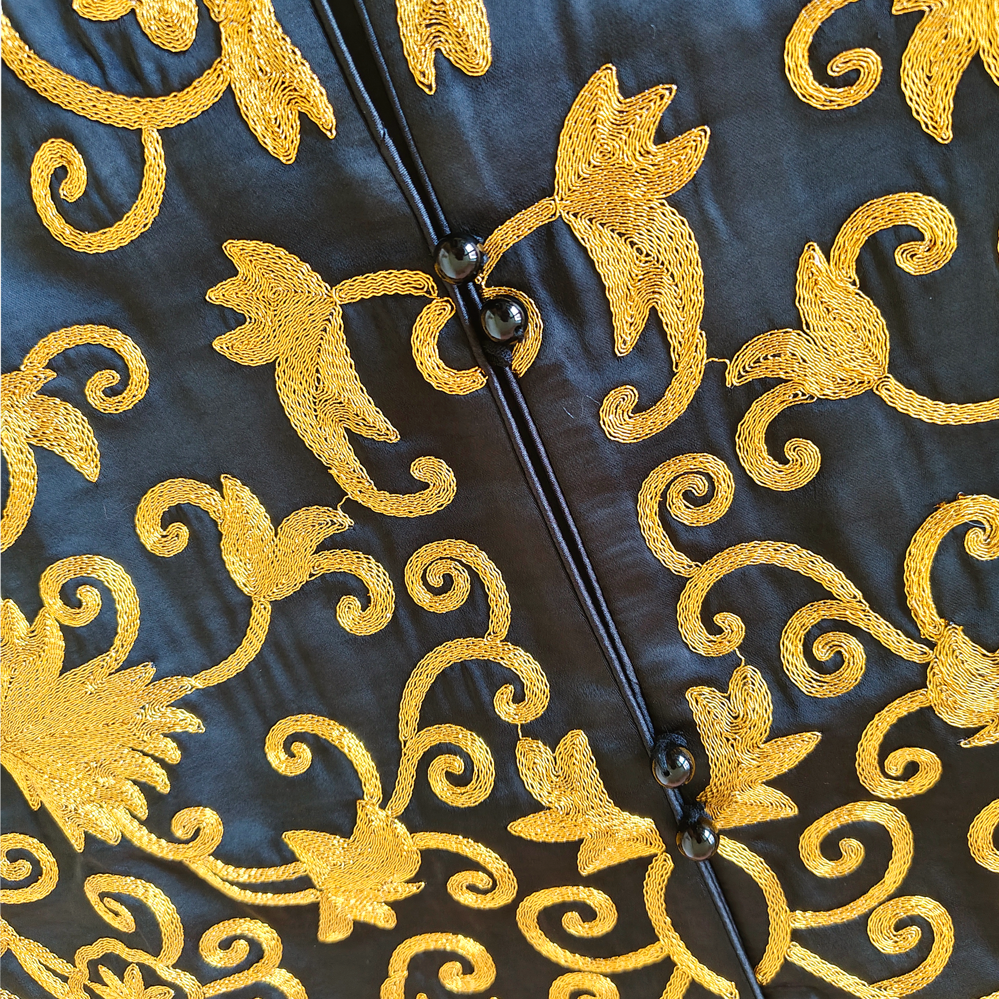 Antique Embroidery | Coiled Gold Silk Satin Heritage Series (Black & Jade One-of-a-kind) - 盤金古緞典藏背心（黑翠雙色孤品）