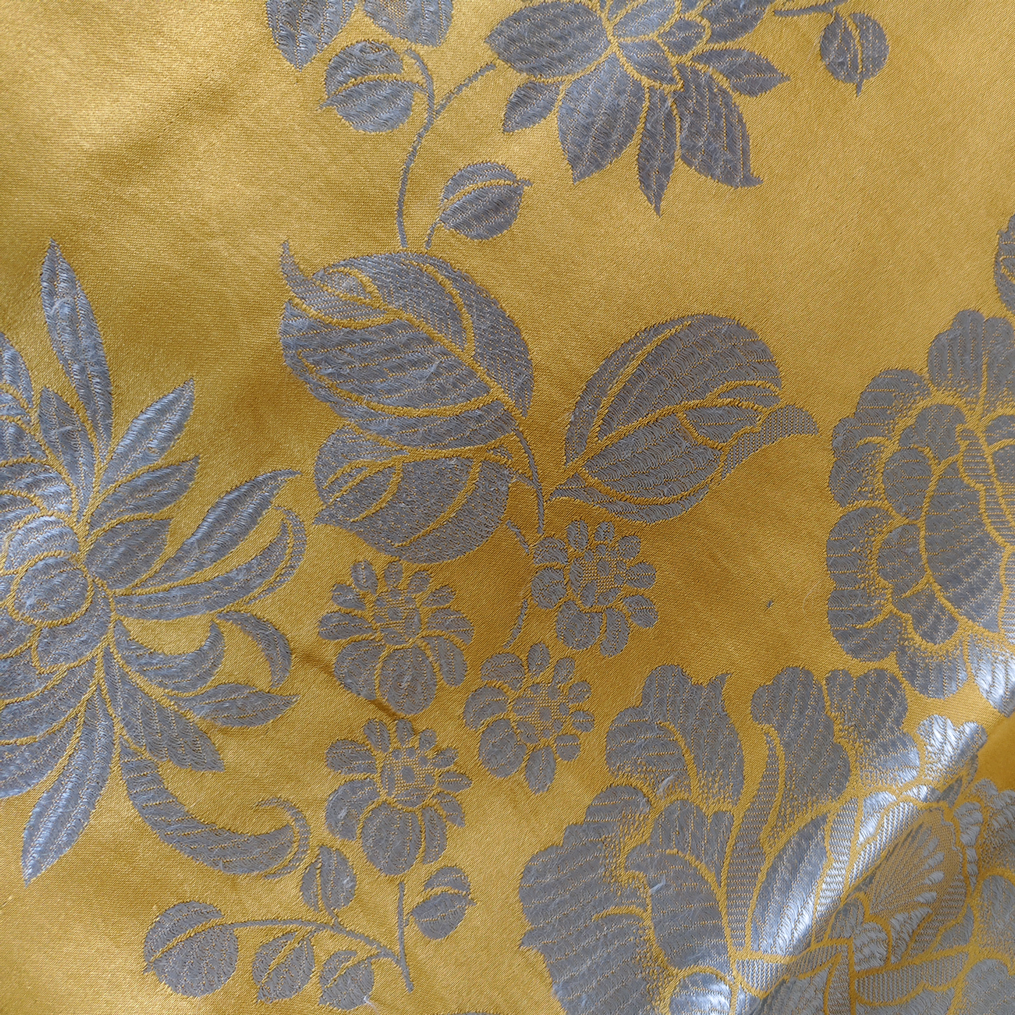 Gilded Gold Silver Chrysanthemum Antique Silk Satin Vest - 「鎏金銀菊」古董真絲面料背心
