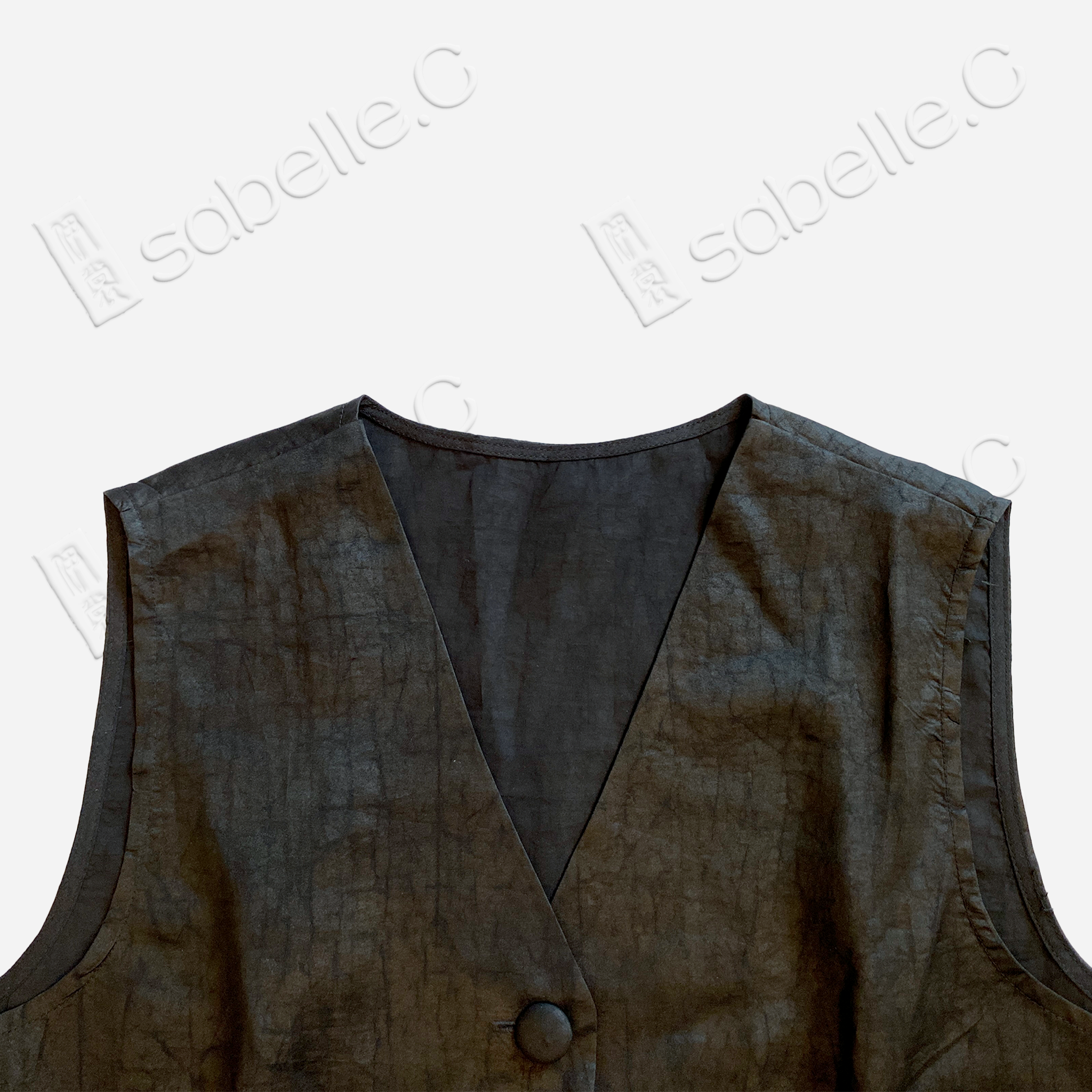 Cracked Turtle Shell Motif Gambiered Canton Silk Vest - 龜裂紋香雲紗馬甲
