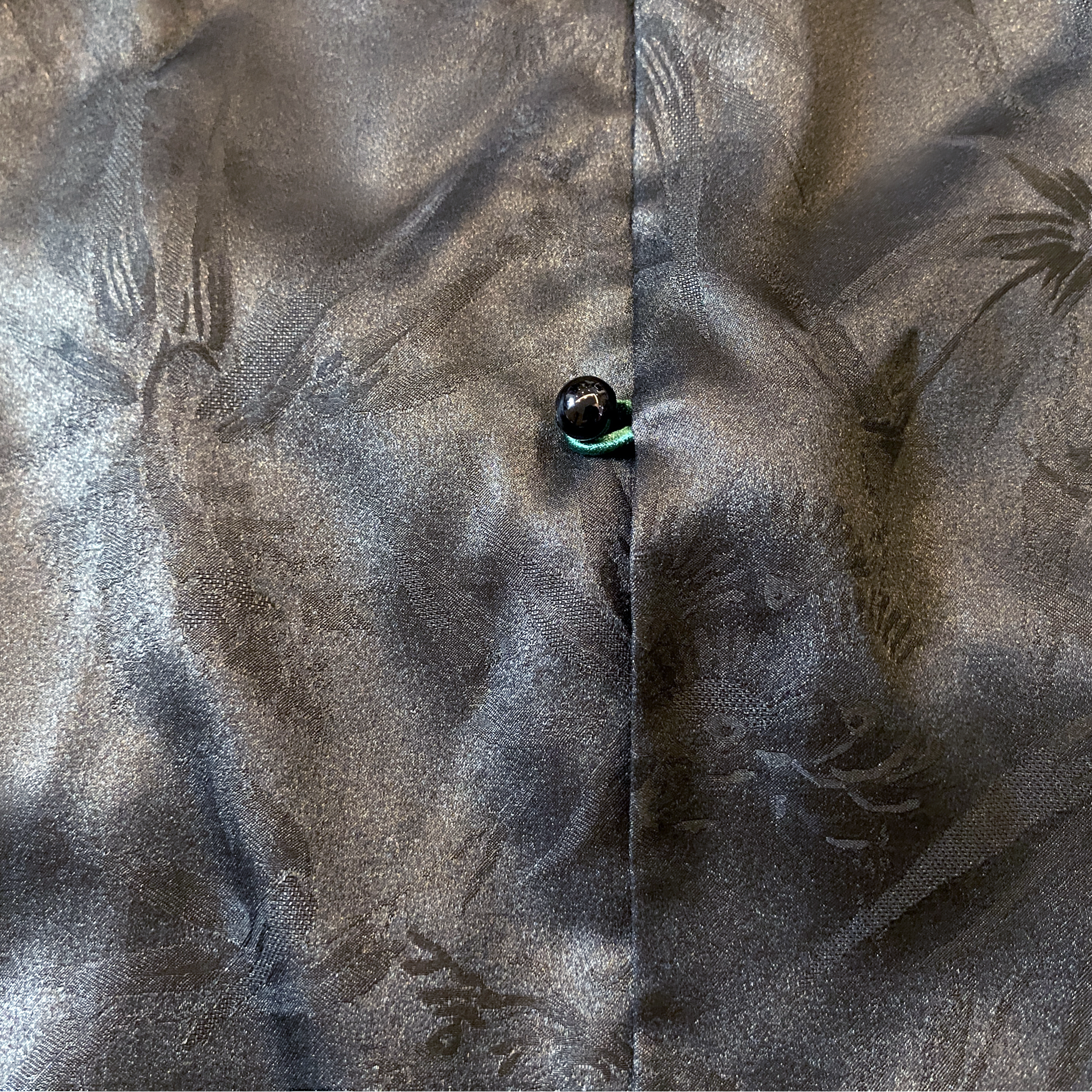 Gambiered Canton Silk Vest - 「墨松隱竹」香雲紗馬甲